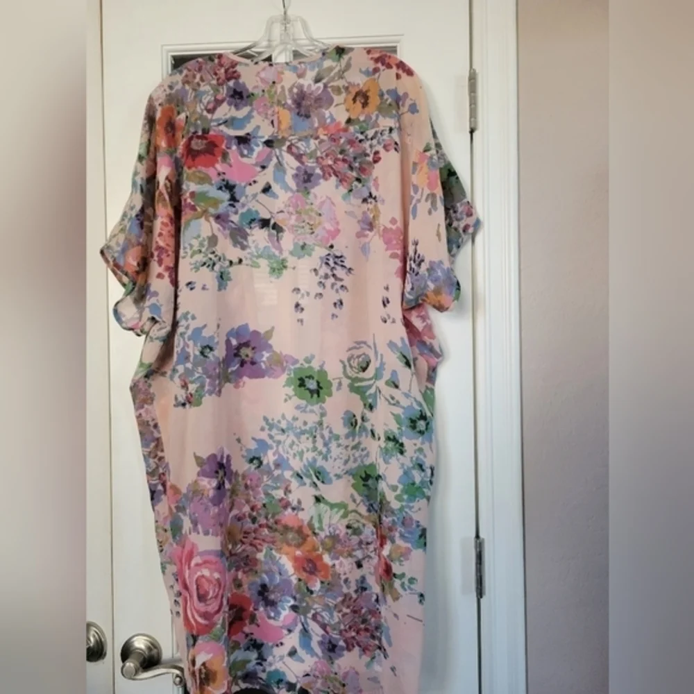Truly 4 You‎ short sleeve floral kimono cover up size medium